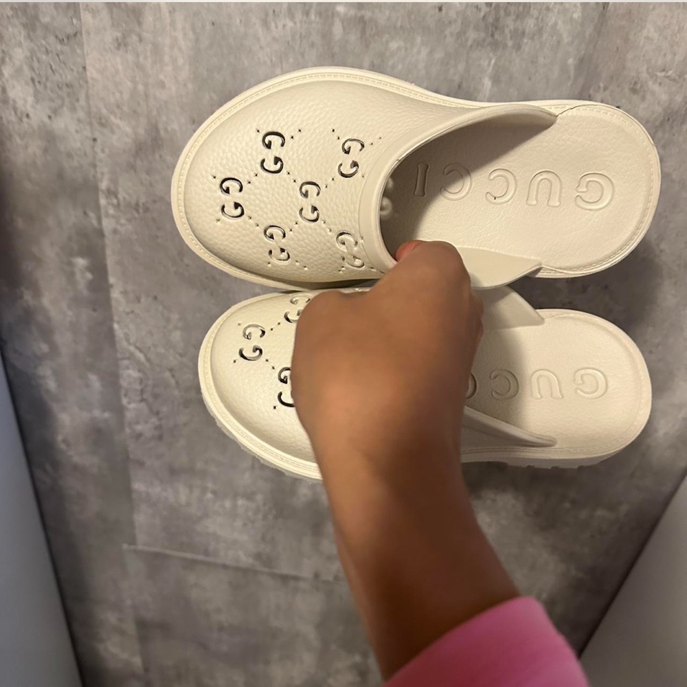Gucci clogs